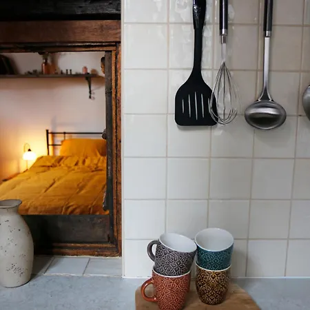 18de-eeuwse Woning In Het Hartje * Gand