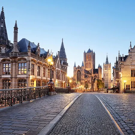 18de-eeuwse Woning In Het Hartje Gent